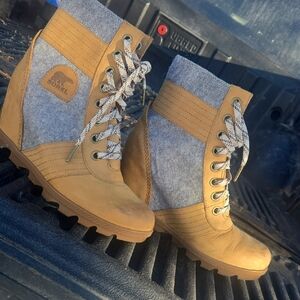 Sorel Women's Brown and Gray Lace Up Wedge Boots